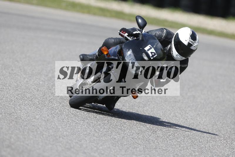 /Archiv-2025/09 22.04.2025 Cornu Master School ADR/gruen-vert/14